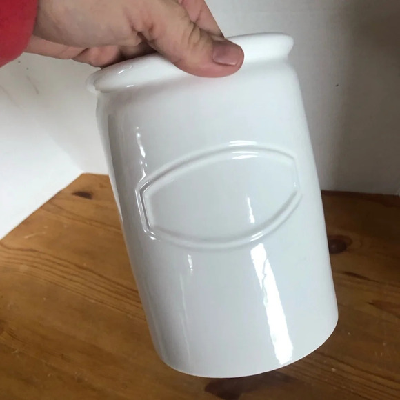 Farmhouse Ceramic Utensil Holder - Picture 3 of 7